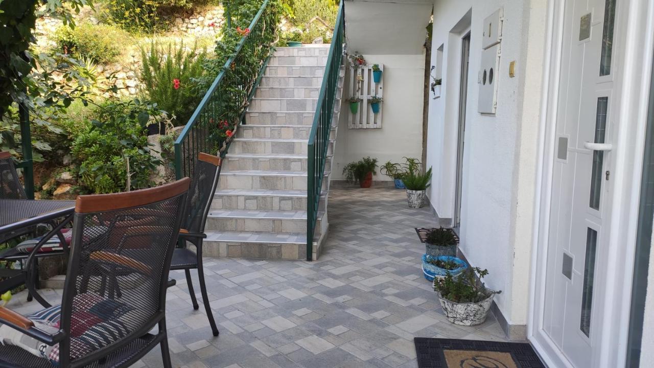 Guesthouse Podaca Exterior photo